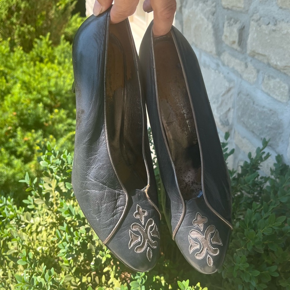 Vintage Holt Renfrew Navy & Grey Detail Heels 8.5 Excellent